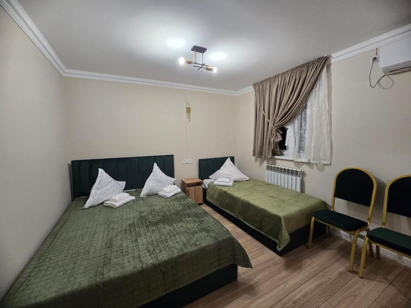 Golden Time Hotel Almaty Exterior foto
