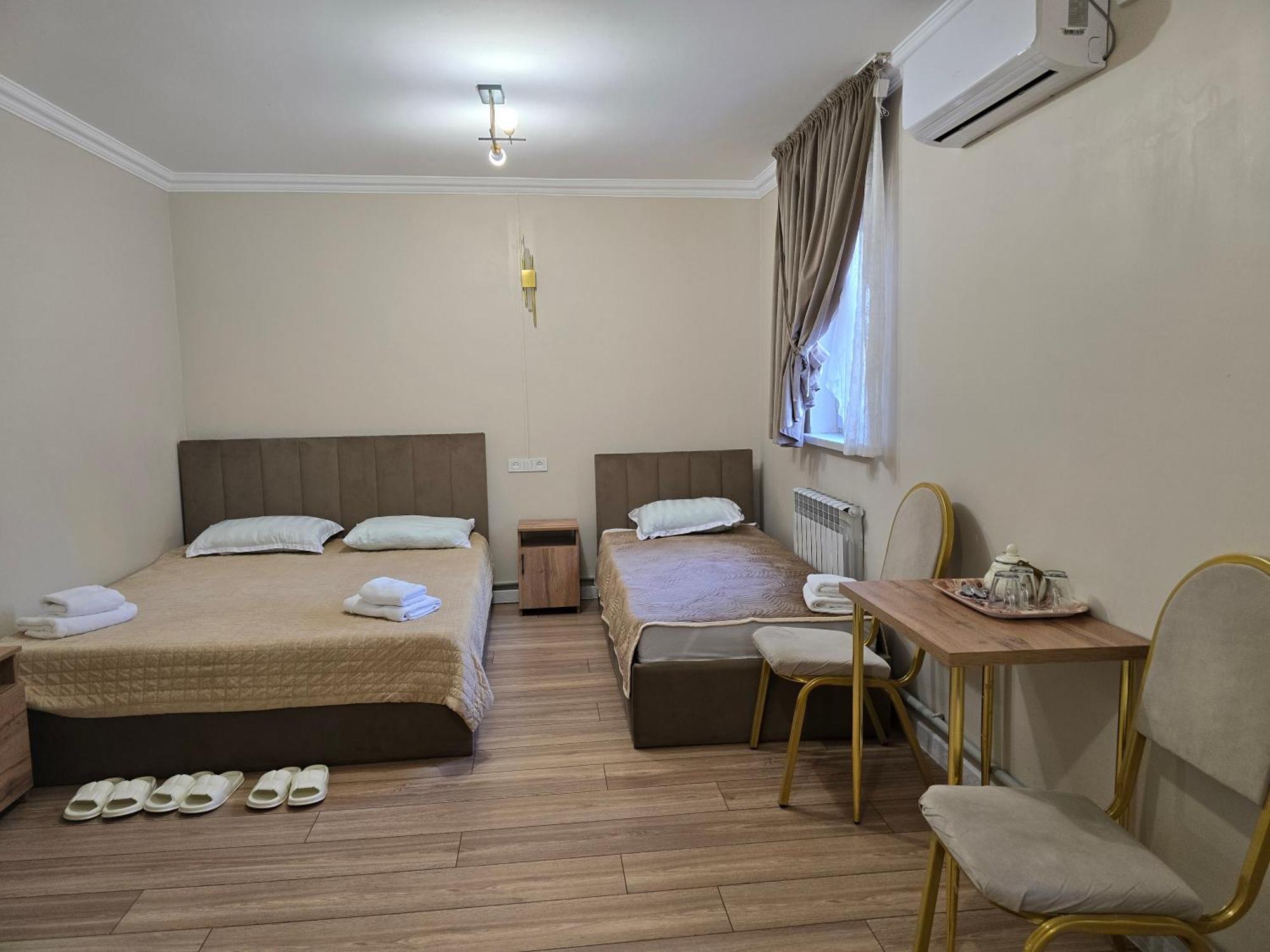 Golden Time Hotel Almaty Exterior foto